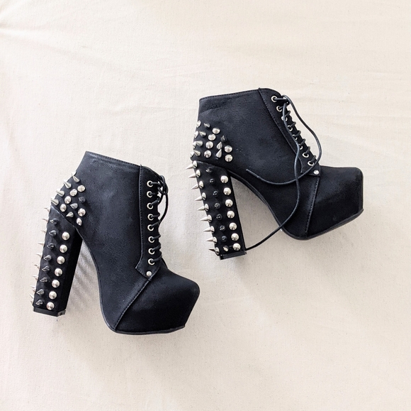 Shoes - Black Spike Chunky Bootie Dolly1